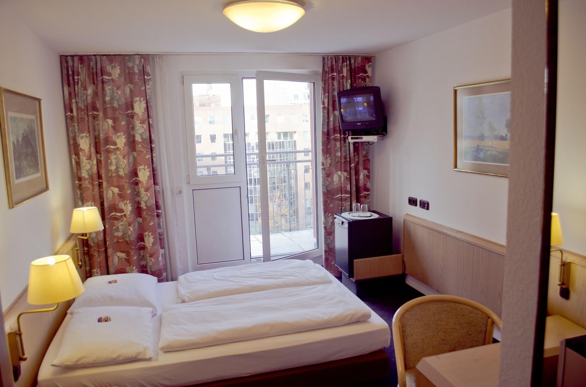 פרנקפורט Adler Hotel Frankfurt מראה חיצוני תמונה