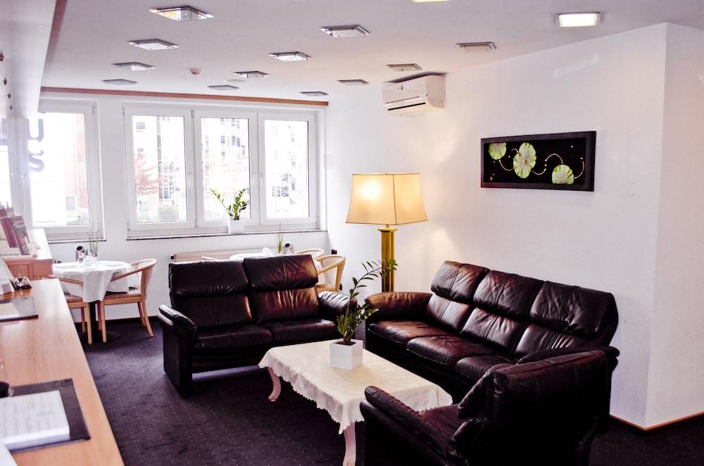 פרנקפורט Adler Hotel Frankfurt מראה חיצוני תמונה