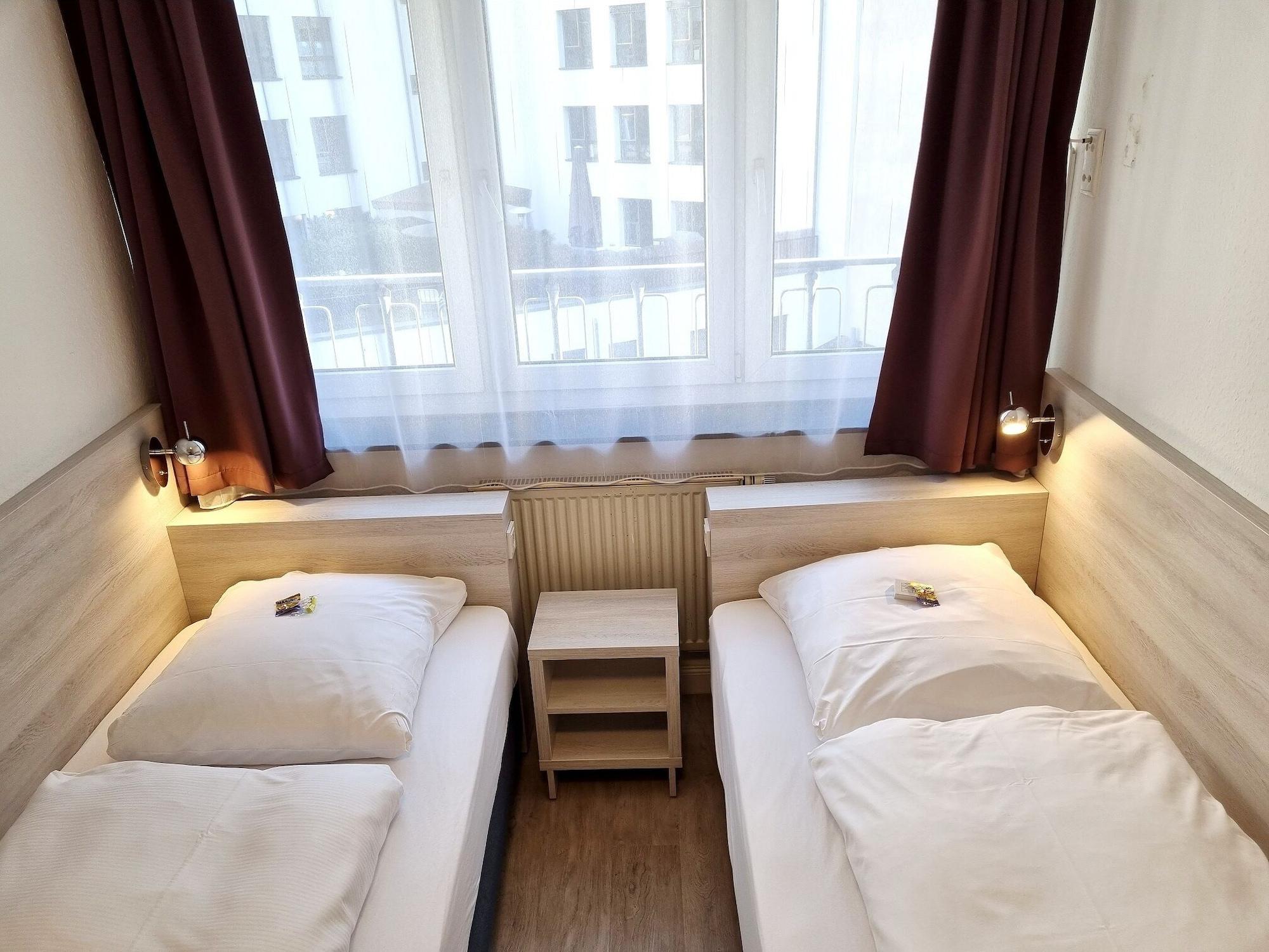 פרנקפורט Adler Hotel Frankfurt מראה חיצוני תמונה