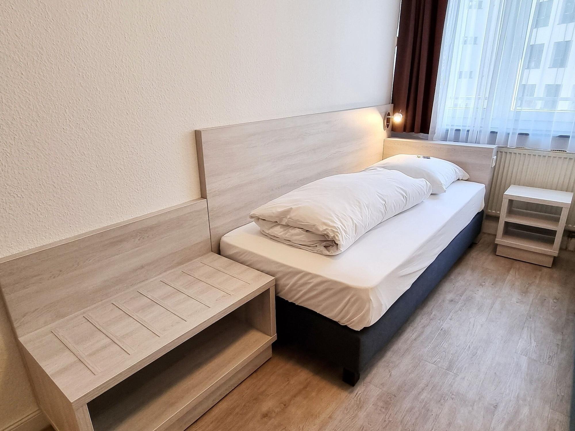 פרנקפורט Adler Hotel Frankfurt מראה חיצוני תמונה