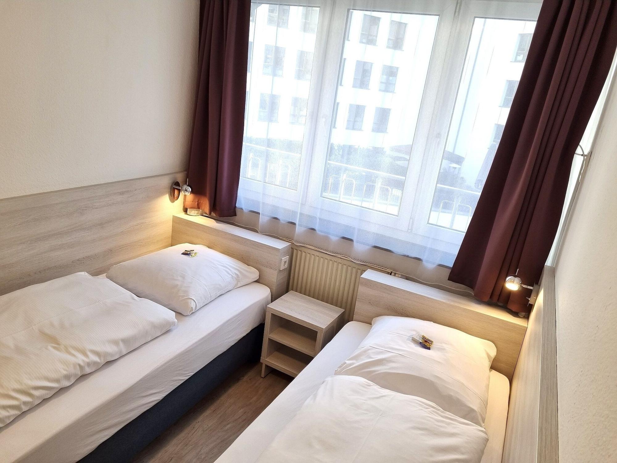פרנקפורט Adler Hotel Frankfurt מראה חיצוני תמונה