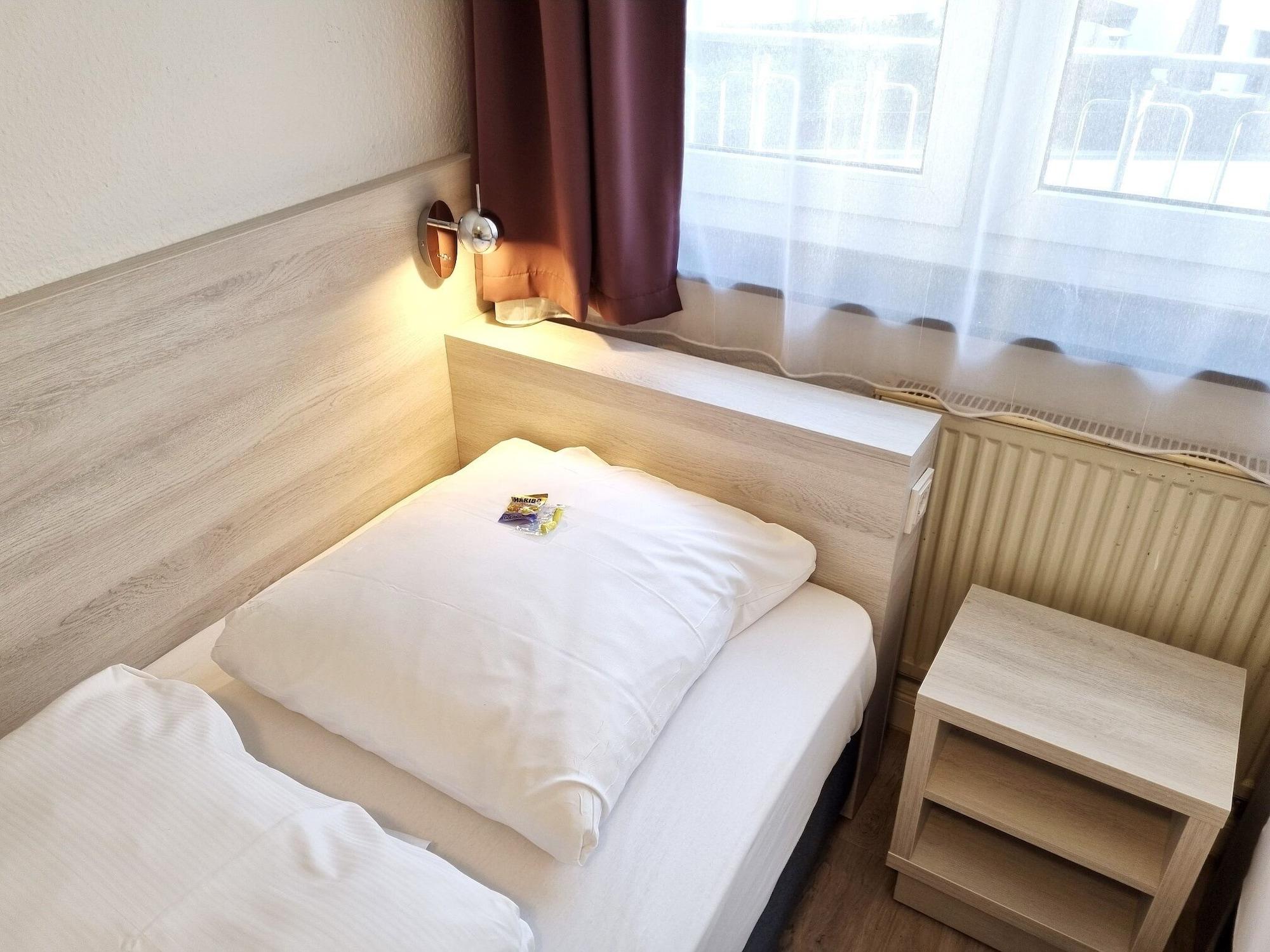 פרנקפורט Adler Hotel Frankfurt מראה חיצוני תמונה