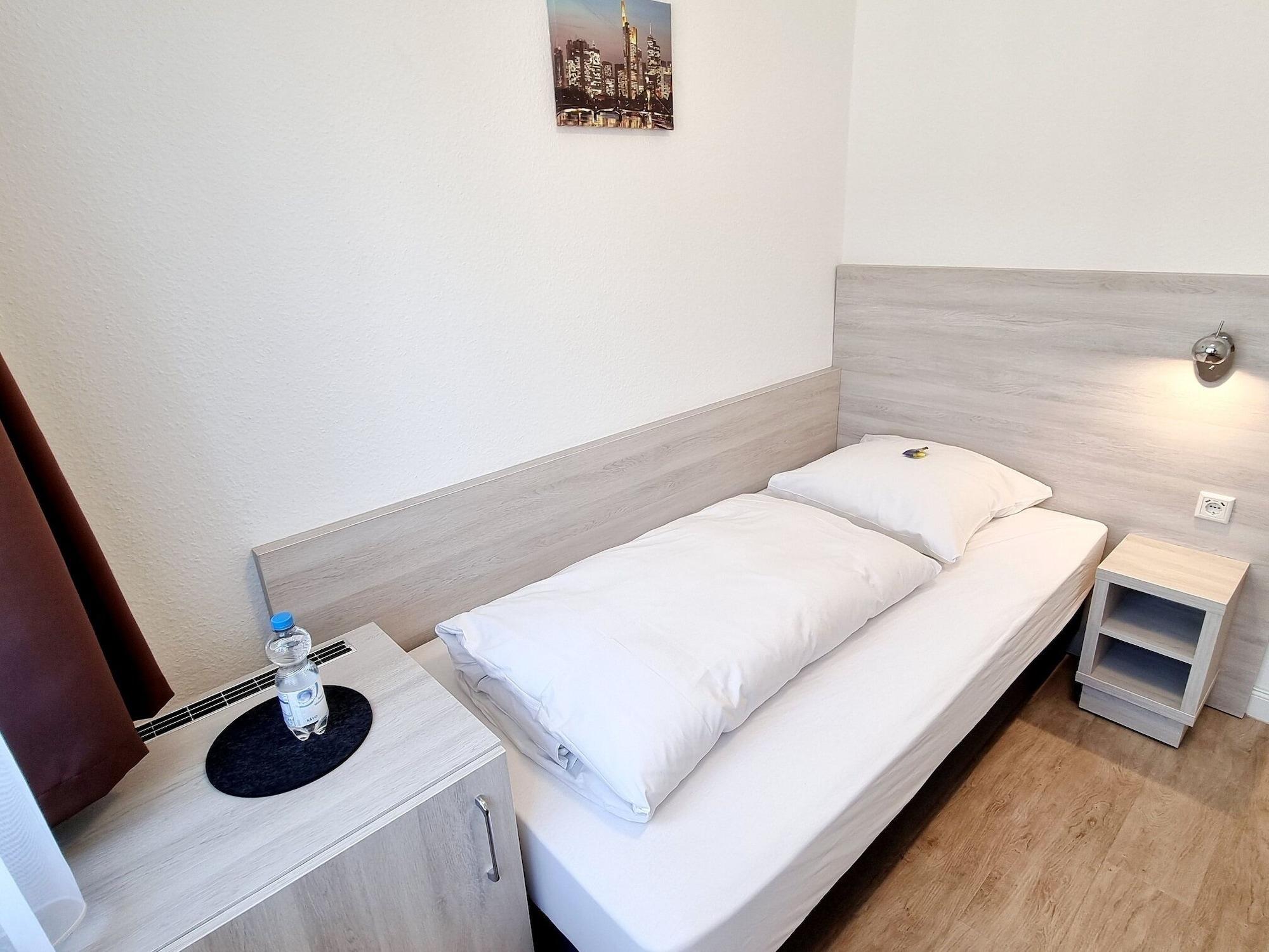 פרנקפורט Adler Hotel Frankfurt מראה חיצוני תמונה